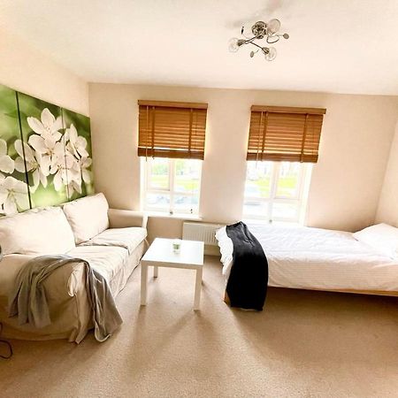 Lakeside Stylish 3 Bedroom House Grays 外观 照片