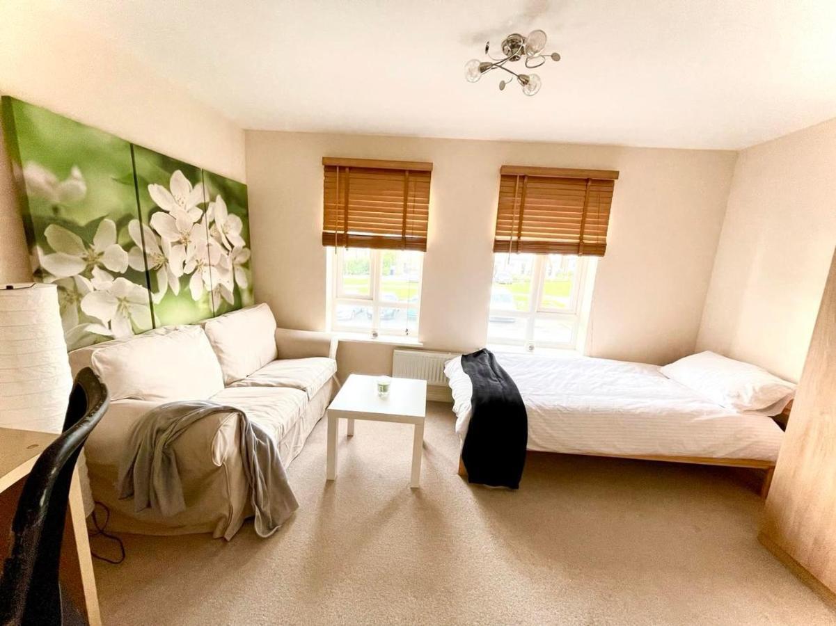 Lakeside Stylish 3 Bedroom House Grays 外观 照片